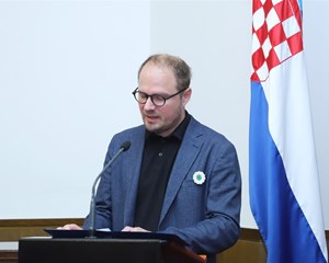 Zamjenik gradonačelnika Korlaet prisustvovao Komemorativnom skupu povodom Dana sjećanja na genocid u Srebrenici
